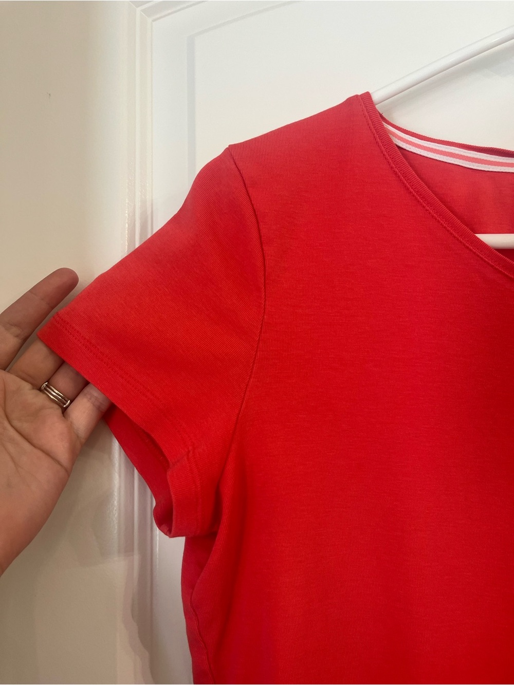 Talbots Coral Orange Short Sleeve V-Neck Tee 100% Pima Cotton Size Large Petite - Picture 3 of 7